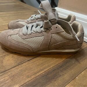 Women's Tan Sneakers